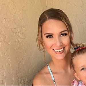 Meet your Posher, Monika